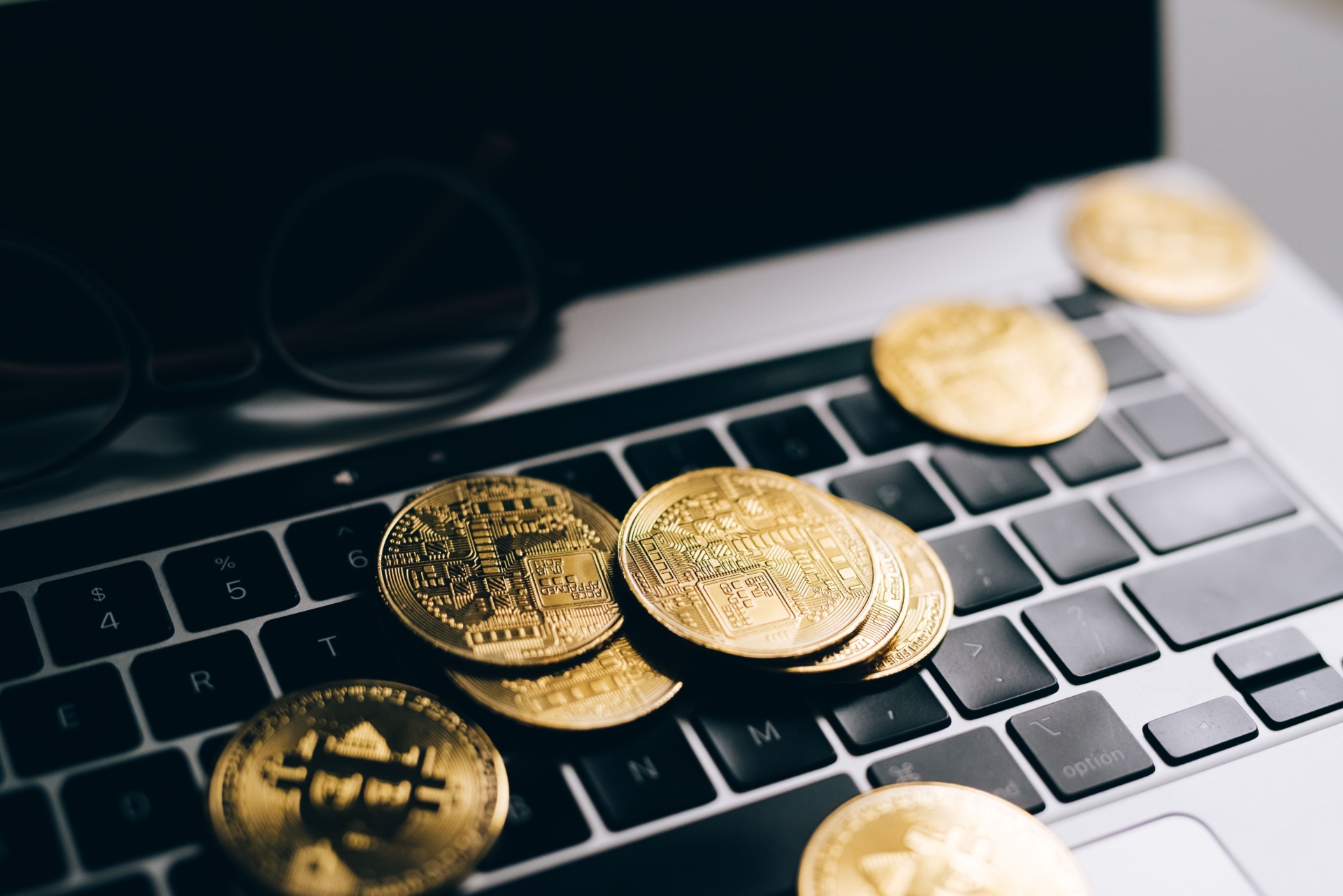 stablecoin-backed credit cards